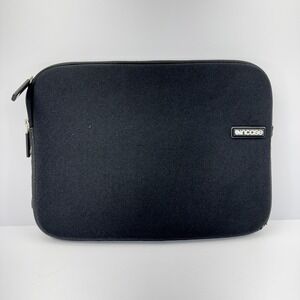 Incase Designs Neoprene Sleeve - Notebook Ipad 11" Black
